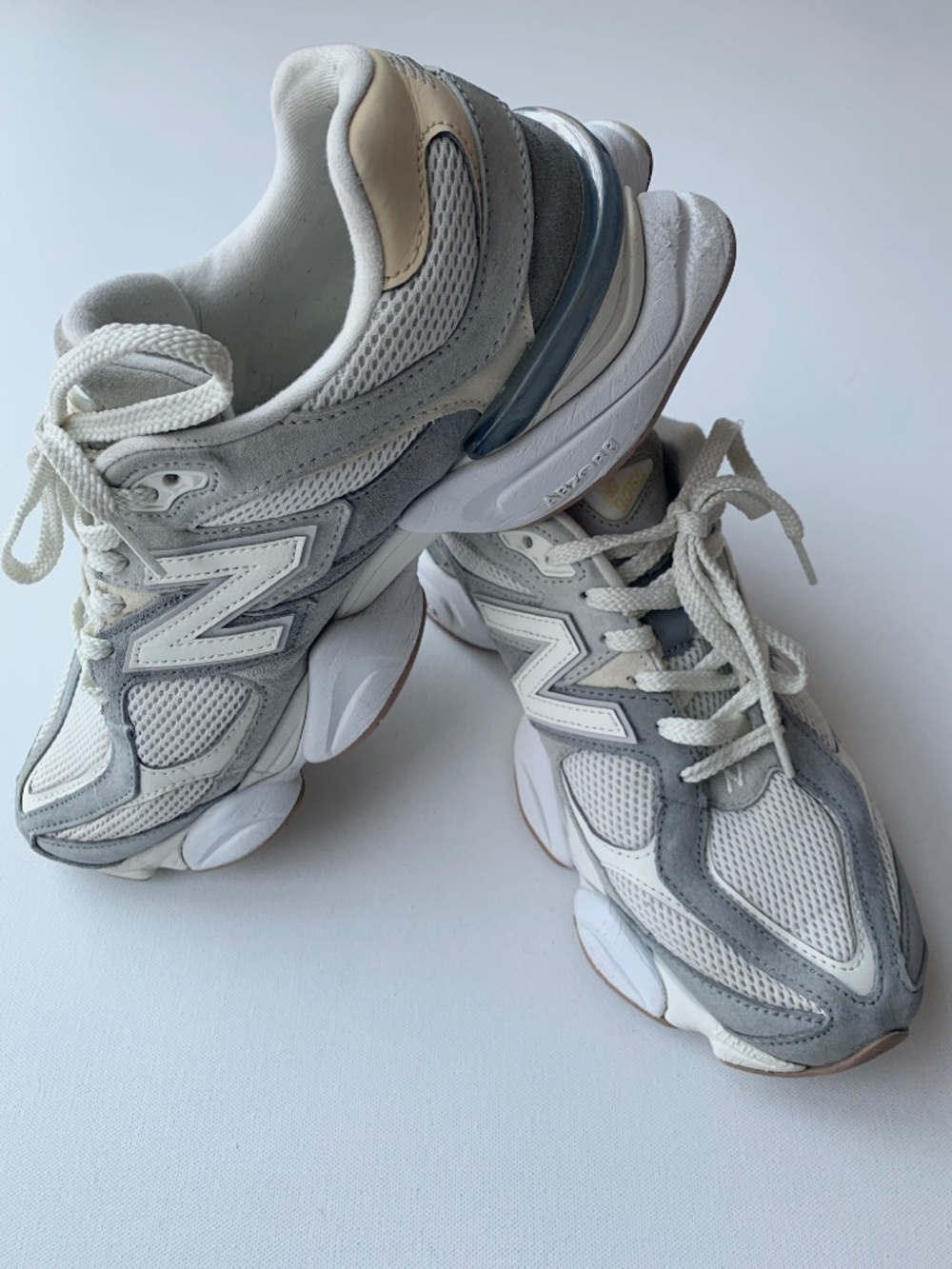 New Balance 9060 Sneaker Men's Size 10.5